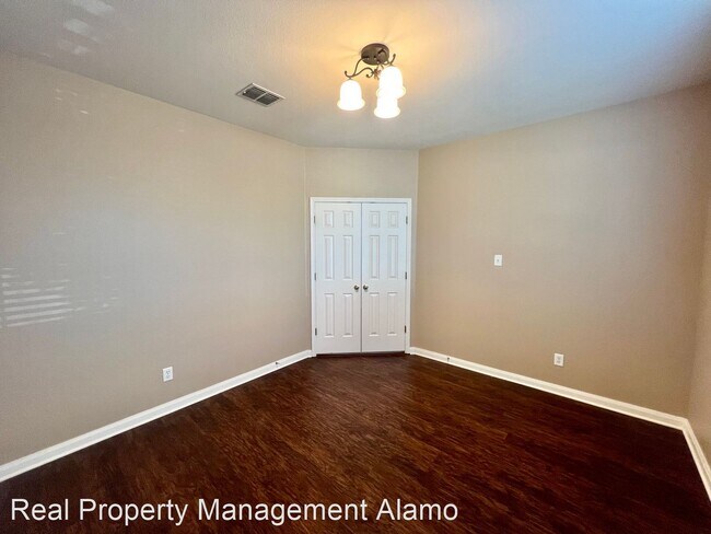 Building Photo - 5 br, 2.5 bath House - 20518 Cliff Park Lane