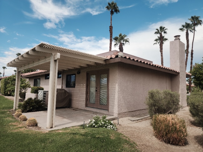 Building Photo - 41785 Largo