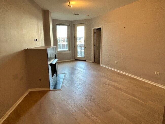 Foto del edificio - 520 N Halsted St