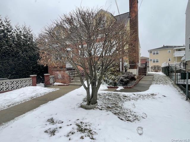 Foto del edificio - 47 Brewster Ave