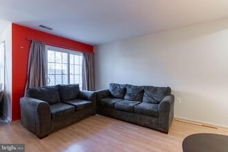 Building Photo - 105 Westwick Ct