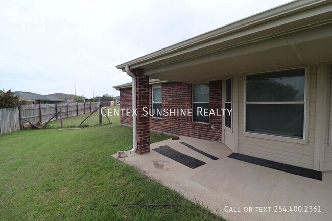Foto del edificio - 4100 Fieldcrest Dr