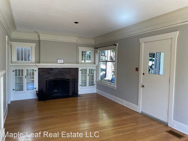 Building Photo - 4 br, 2 bath House - 2317 E Harrison St