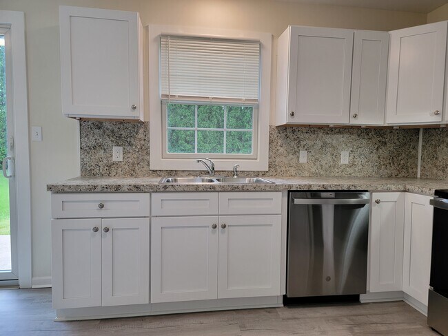 Foto del edificio - 32 Cranfield Ct