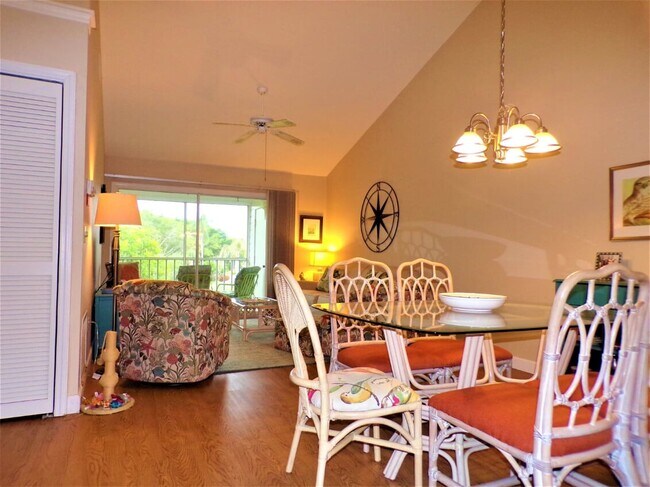 Building Photo - 858 Audubon Dr