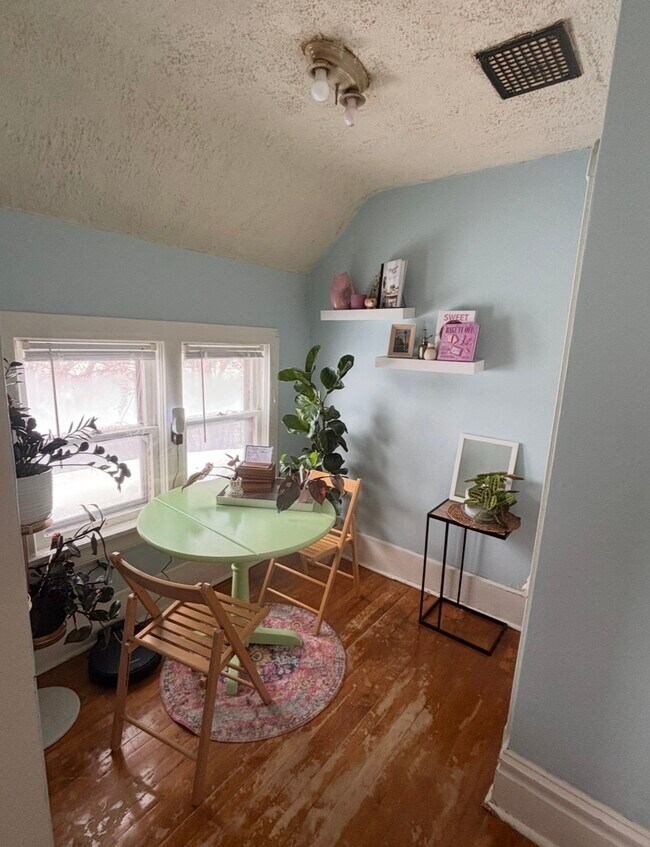 Foto del edificio - 4116 Luverne St