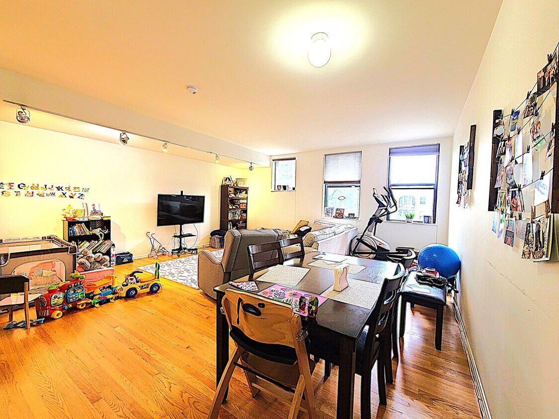 Primary Photo - 50 Winchester St