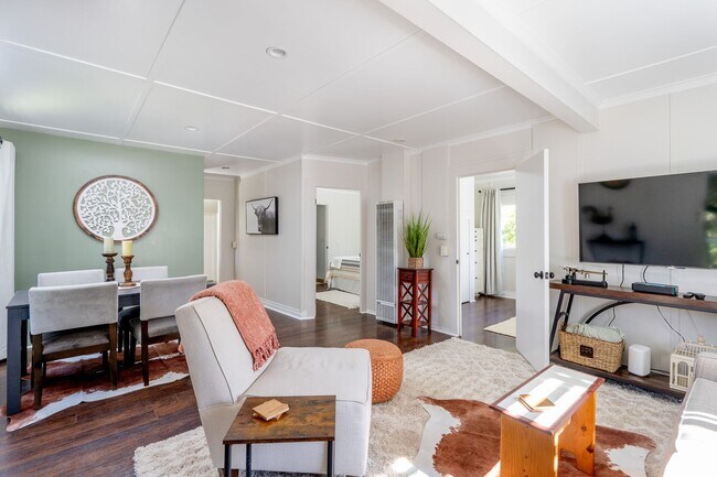 Foto del edificio - 273 W Carmel Valley Rd