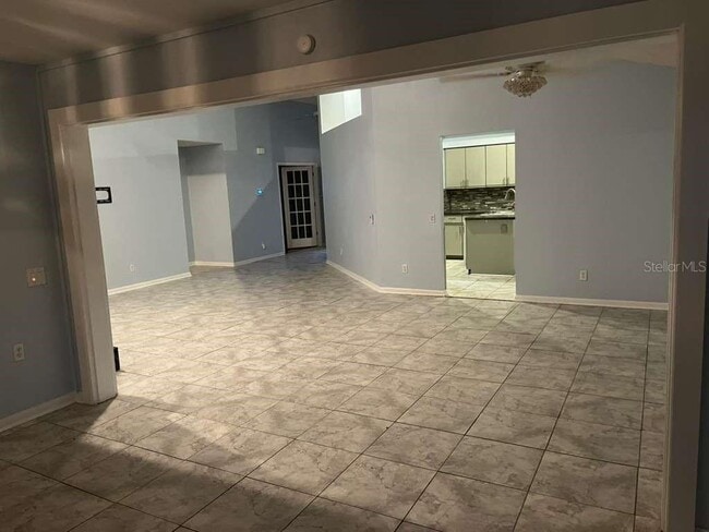 Building Photo - 417 Greenfield Rd