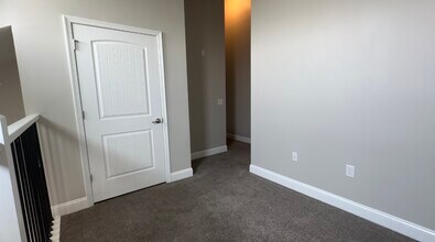 Sky- Upstairs/Bedroom - 200 5th Apartments