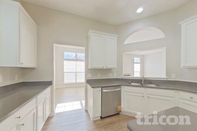 Foto del edificio - 6202 Trotters Ridge Rd
