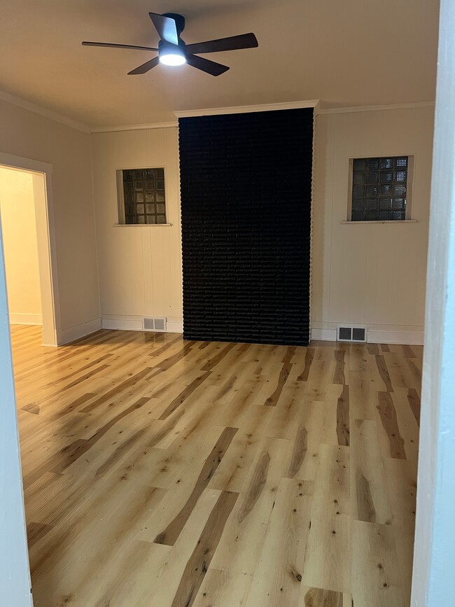 Building Photo - Christy Park