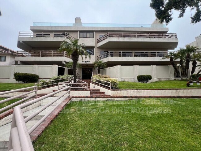 Foto del edificio - 512 Esplanade