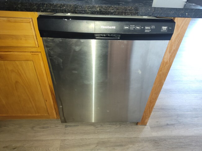 Foto del edificio - 14746 Delano St