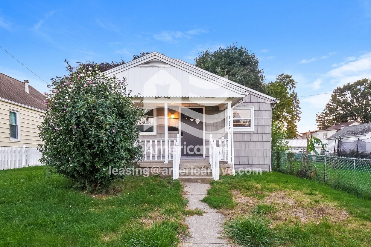 Foto principal - 1217 Homewood Ave SW