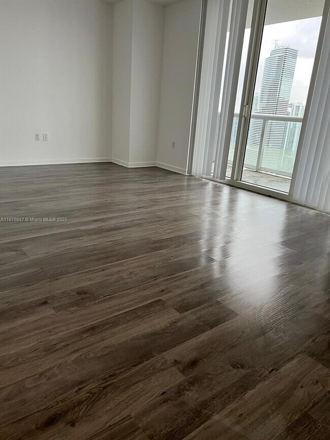 Foto del edificio - 50 Biscayne Blvd