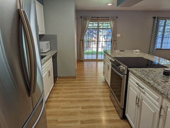 Foto del edificio - 3 Bedroom on the north side of Twin Falls