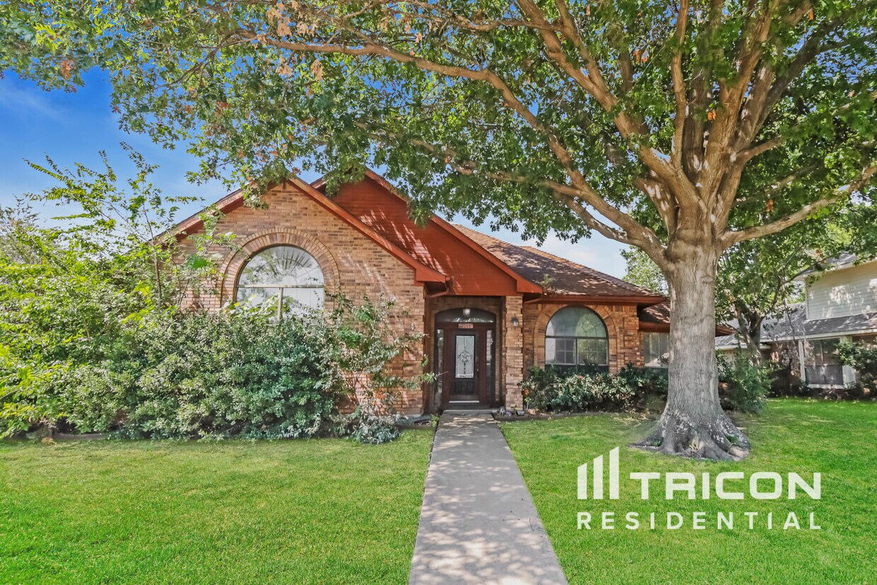 Foto principal - 2117 Rolling Oak Ln