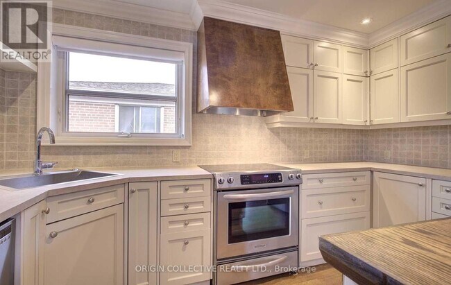 Photo du bâtiment - 97 Runnymede Rd