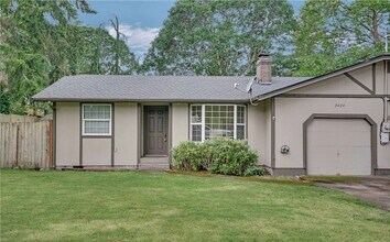 Building Photo - 8424-8426-8426 69th Ave SW