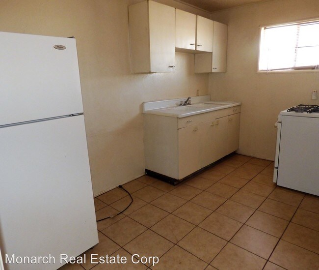 Foto del edificio - 1015 Davis Ave