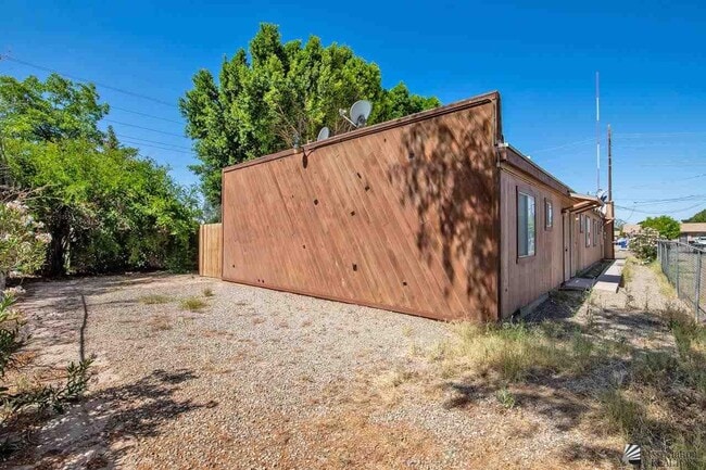 Building Photo - 123 S Magnolia Ave