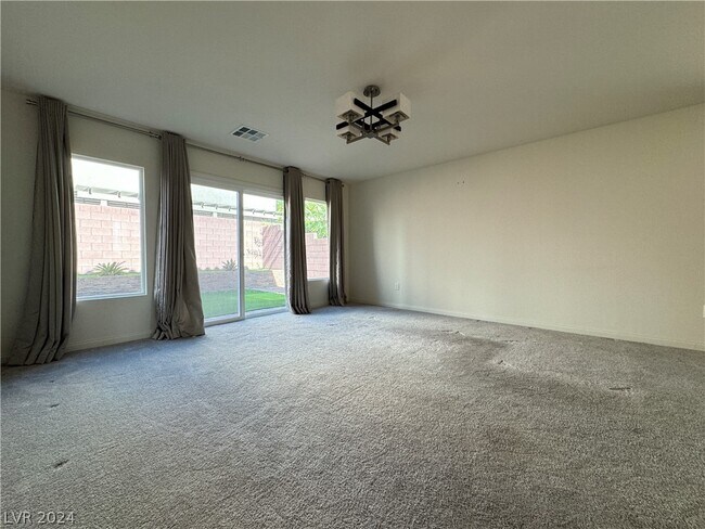 Foto del edificio - 7725 Pacific Dunes St