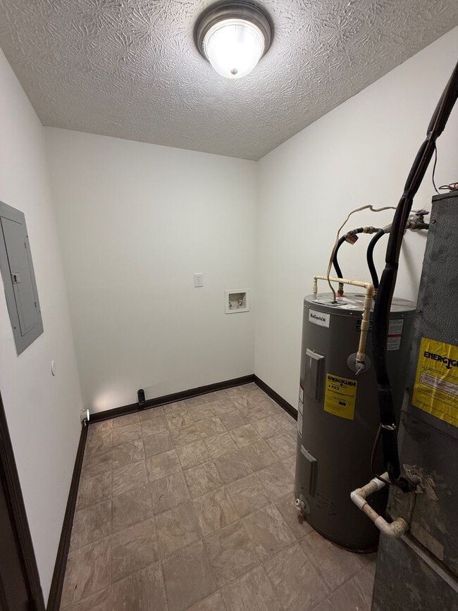 Building Photo - 265/267 Vincent Dr