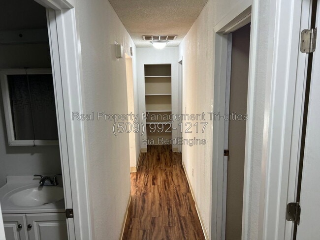 Building Photo - 118 N McKinley St