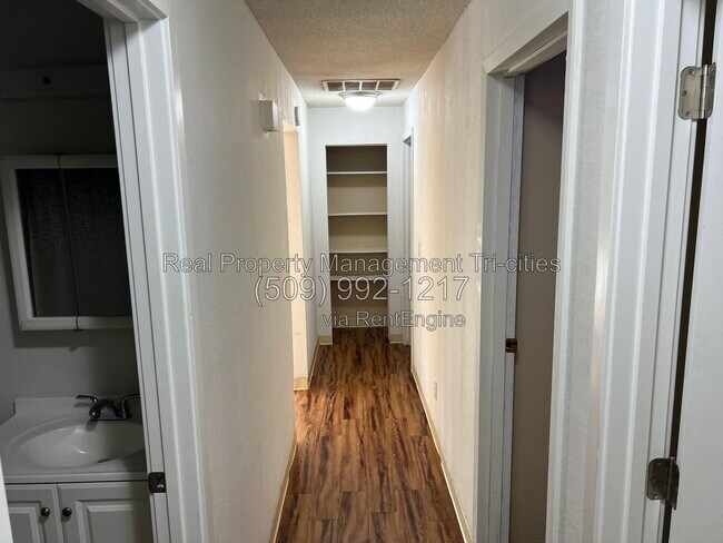 Foto del edificio - 118 N McKinley St