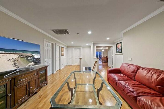 Foto del edificio - 3505 Lake Cir Dr