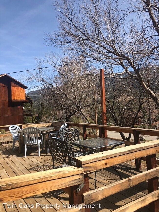 Building Photo - 2 br, 1 bath House - 16601 Aleutian Dr