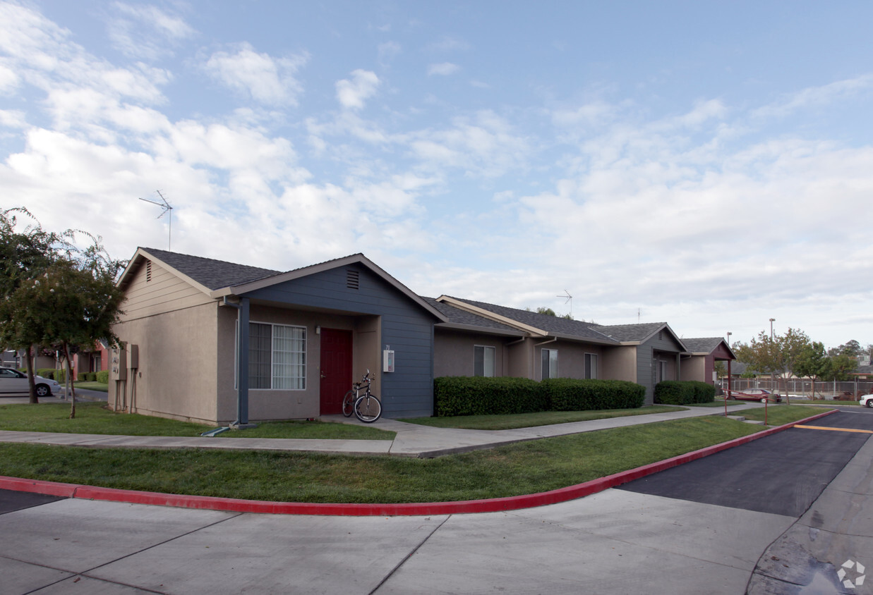 Building Photo - Casa De La Vina Apartments