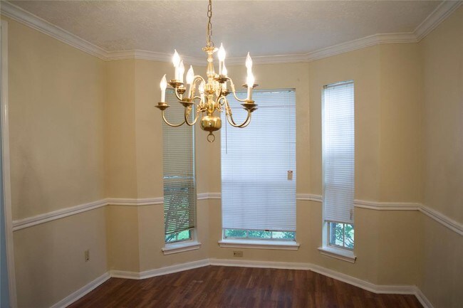 Building Photo - 1302 Musselburgh Ct