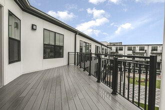 Building Photo - Westmont at the Lane