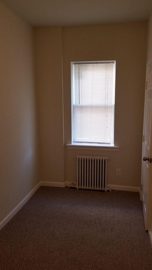 Foto del edificio - 2128 Orthodox St