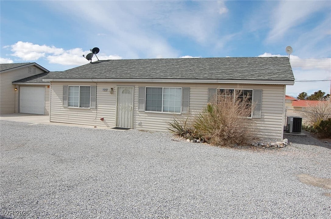 Primary Photo - 2400 E Ambush St