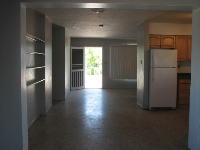 Foto del edificio - 6 MONTH RENTAL - 2 Bedroom / 1 Bath Private Family Home on Stock Island