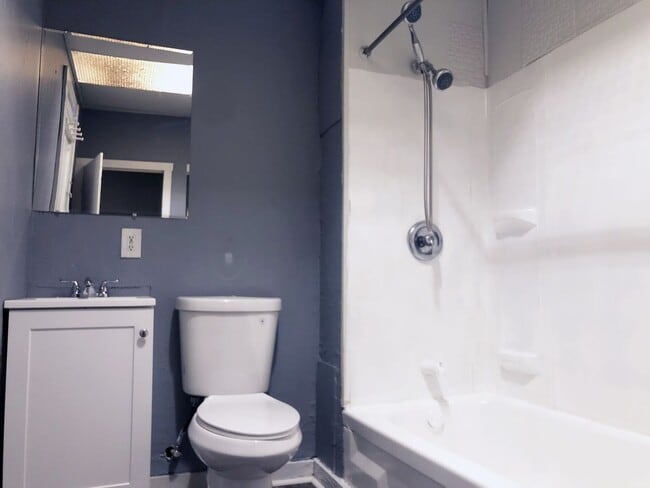 Building Photo - 3206 W 50th St