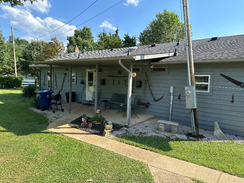 Primary Photo - 40 N Riverwood Rd