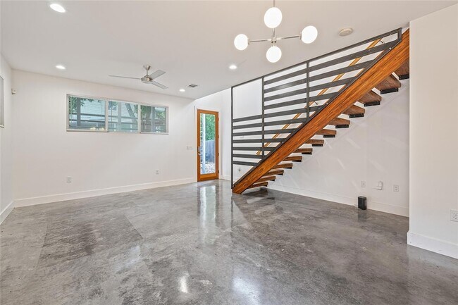 Foto del edificio - 600 W Odell St