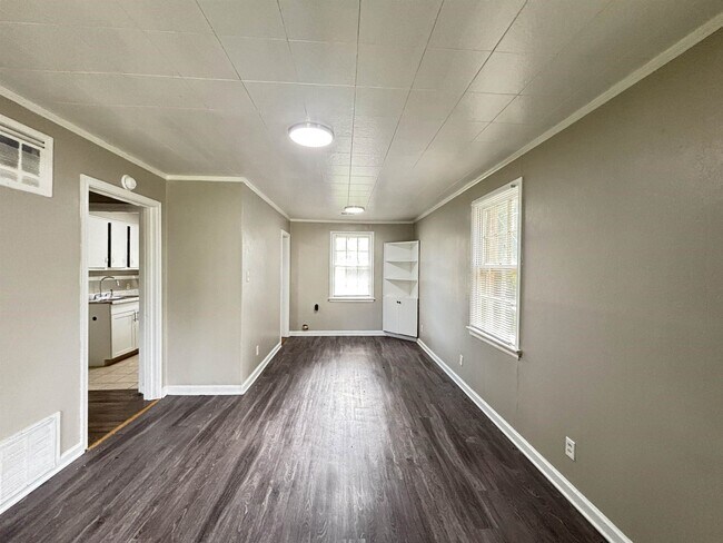 Foto del edificio - 1065 Larry Ln