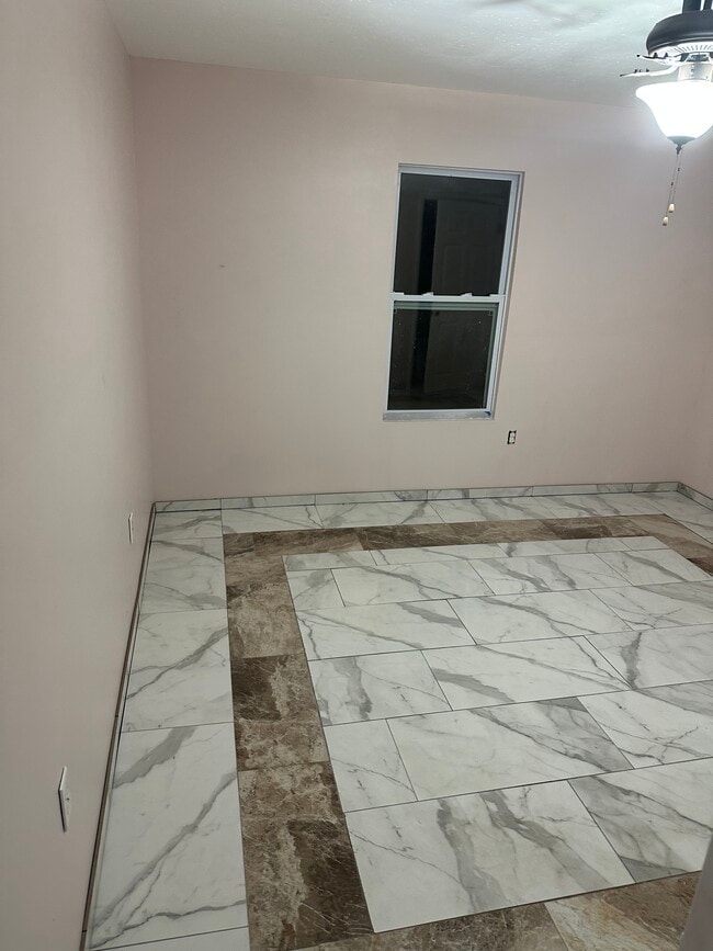 Building Photo - 7154 San Castle Blvd