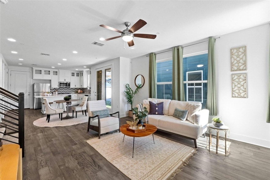 Foto principal - 2516 Simond Ave
