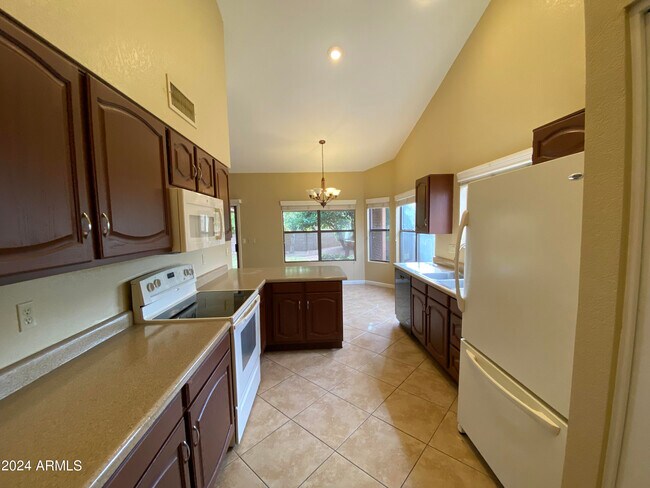 Building Photo - 2757 E Rockledge Rd