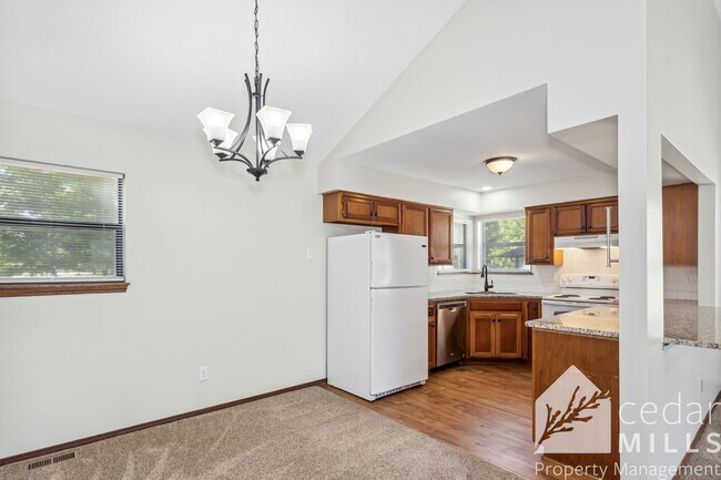 Foto del edificio - 3 bedroom Townhome in Andover