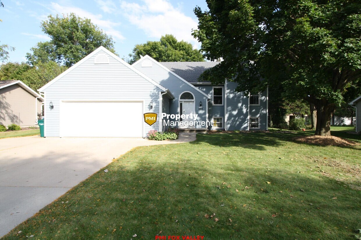 608 S Wild Rose Ln, Appleton, WI 54914 House for Rent in Appleton, WI