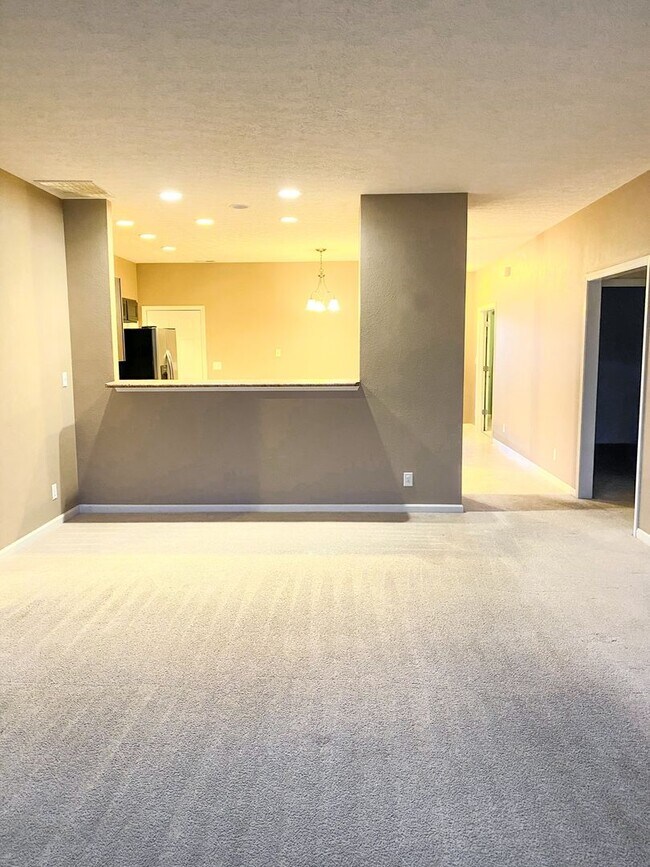 Foto del edificio - 3 Bedroom Home In Lindberg Village