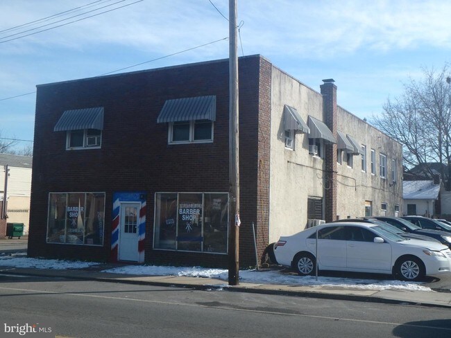 Building Photo - 4010 N Market St
