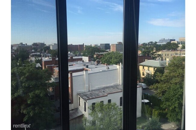 Foto del edificio - 1825 T St NW